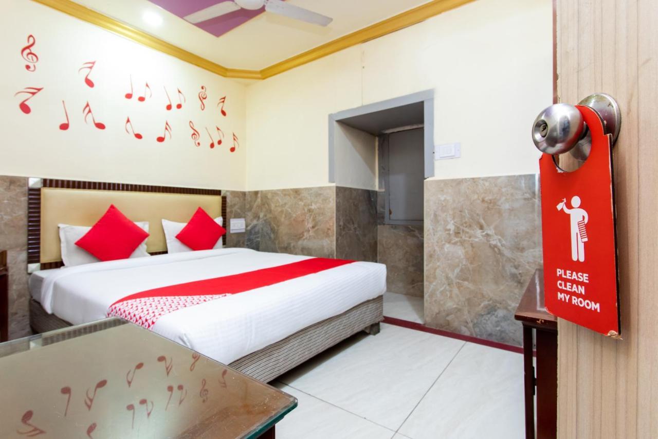Oyo 24196 Hotel Shreenath Palace Ujjain Extérieur photo