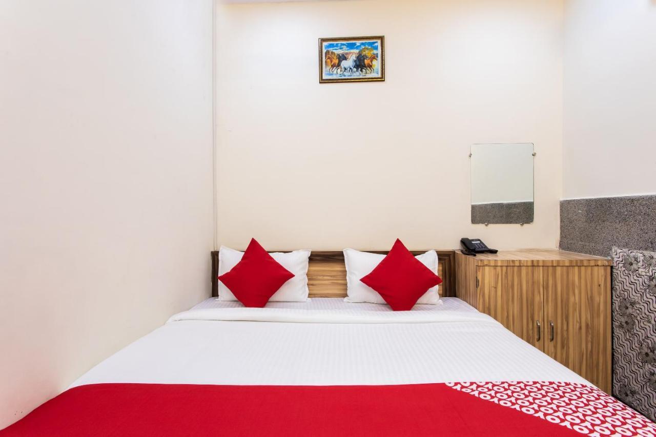 Oyo 24196 Hotel Shreenath Palace Ujjain Extérieur photo